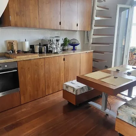 A Scandinavian Exclusive Design Residence - Premium Living - Two Private Balconies W Panoramic Sea View - 3 Min To Beach - Parking アパート マントン