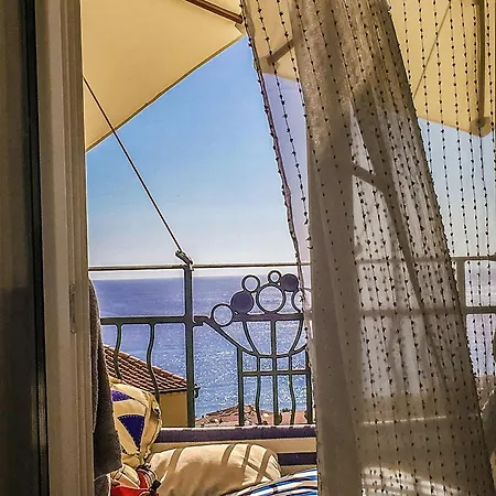 アパート A Scandinavian Exclusive Design Residence - Premium Living - Two Private Balconies W Panoramic Sea View - 3 Min To Beach - Parking マントン