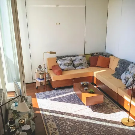 A Scandinavian Exclusive Design Residence - Premium Living - Two Private Balconies W Panoramic Sea View - 3 Min To Beach - Parking アパート マントン